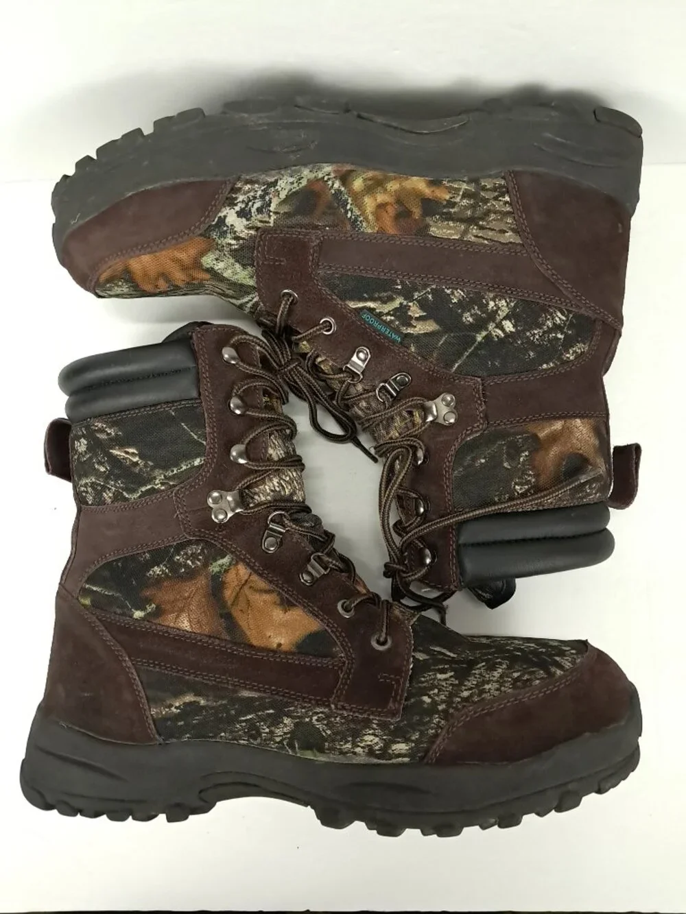 Itasca camo boots